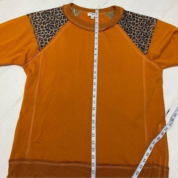 Umgee French Terry, animal print raw edge detail tunic with side slits medium - Picture 13 of 14